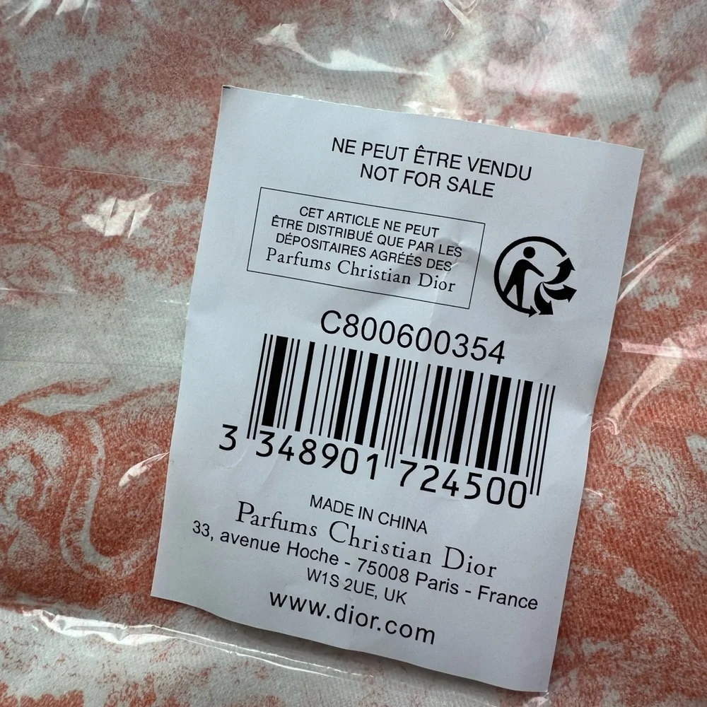 🆕Christian Dior White and Red Tote Bag - Picture 3 of 4